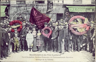 Demonstration at Père-Lachaise for the commemoration of the Paris Commune, by the Socialist Party, French Section of the International Workingmen